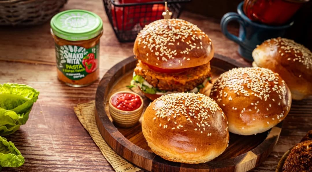 Jak zrobić bułki do burgera, które zachwycą Twoich gości