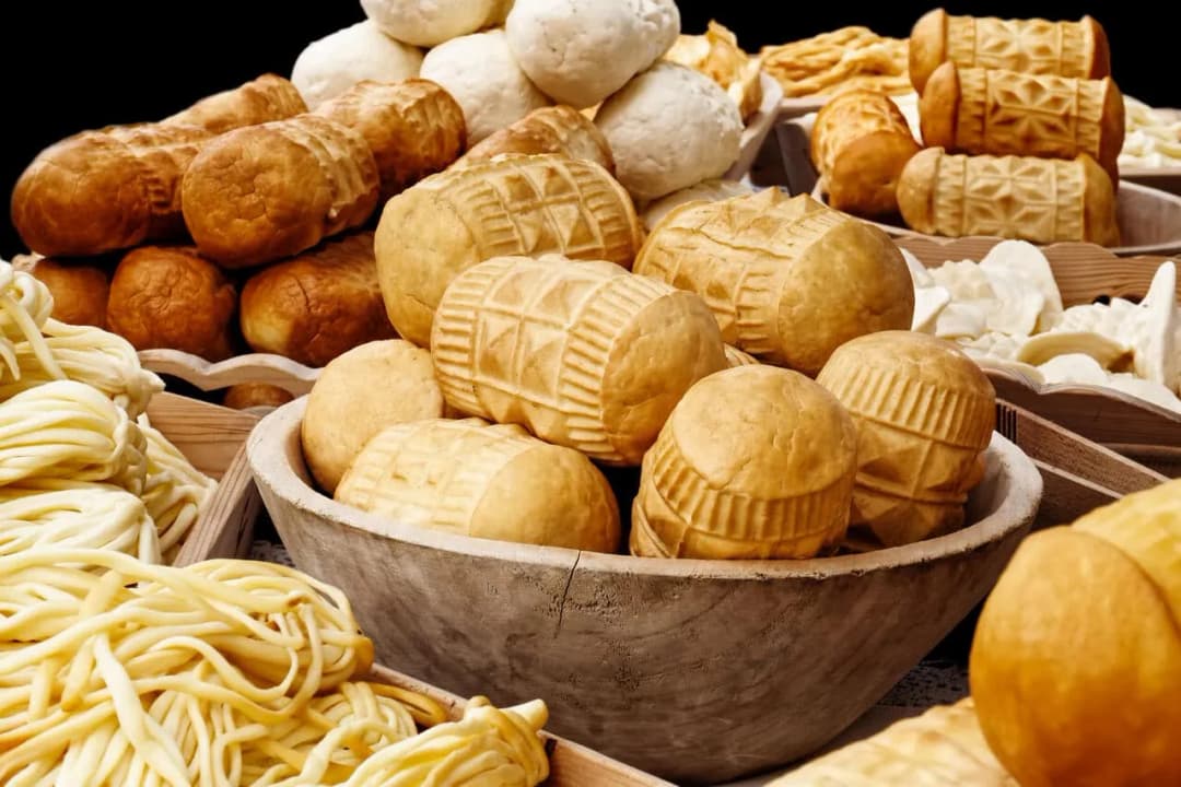 Z jakiego mleka jest oscypek? Odkryj prawdę o jego składzie