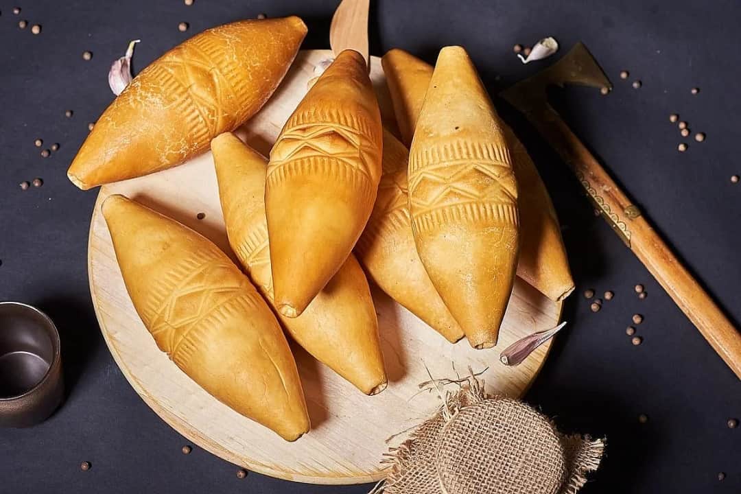 Jak wygląda oscypek? Odkryj jego unikalny kształt i kolorystyka