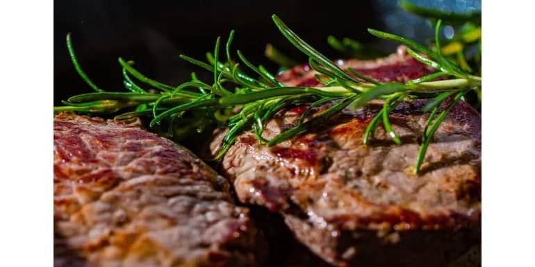 Czym przyprawić wołowinę, aby uzyskać wyjątkowy smak i aromat
