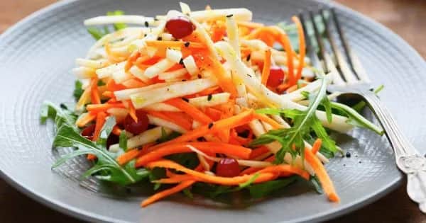 Jakie surówki idealnie pasują do ryżu i kurczaka? Sprawdź!