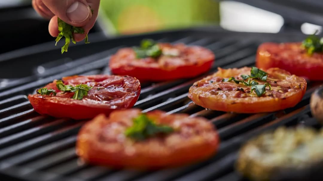 Najlepsze przepisy na warzywa na grillu, które zachwycą Twoich gości