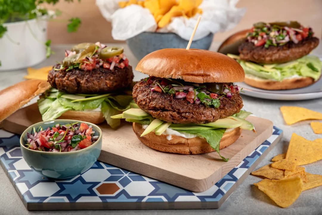Jakie warzywa do burgera? Odkryj zaskakujące dodatki, które zachwycą